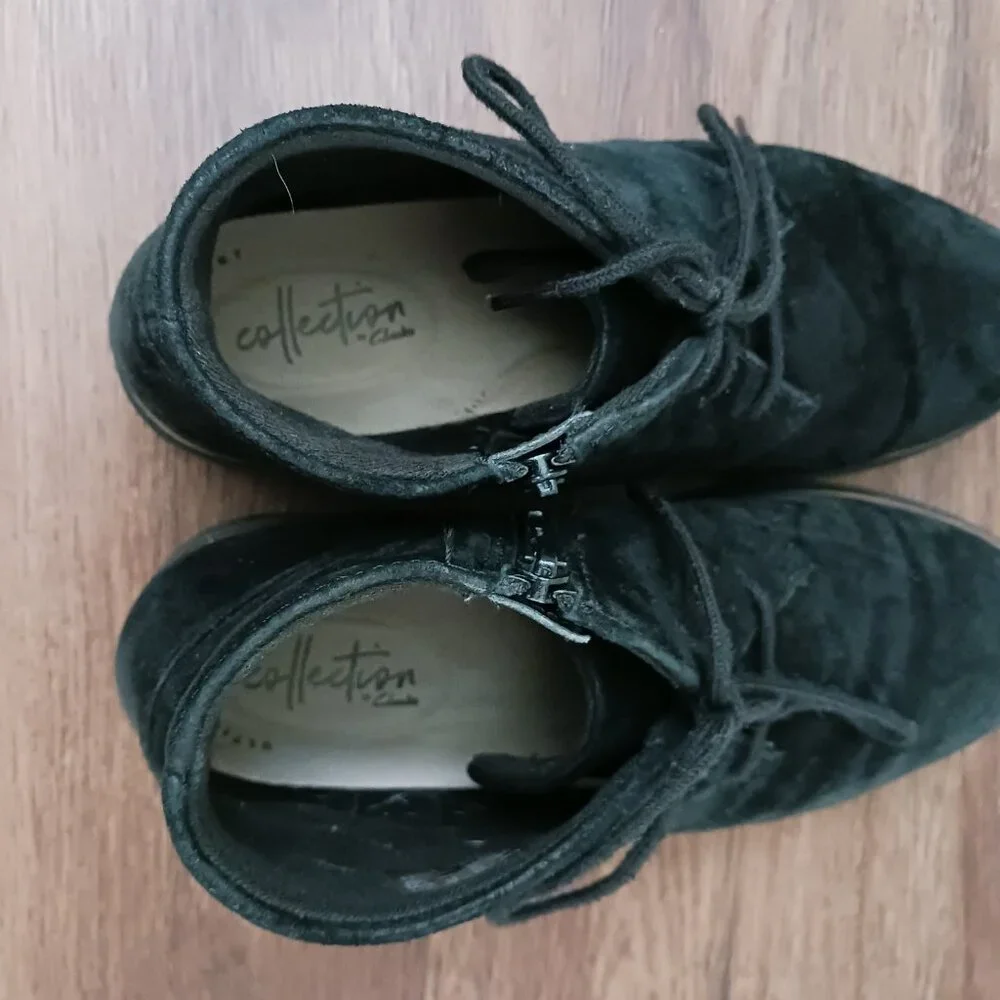 Clarks Collection Sharon Hop Womens 6.5M Black Suede Wedge Ankle Booties Lace Up